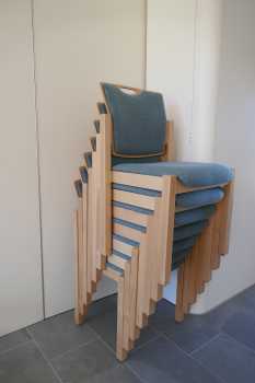 Preview: Kirchenstuhl und Gemeindestuhl Geseke, Massivholzstapelstuhl