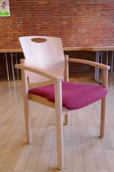 Preview: Kirchenstuhl und Gemeindestuhl Idstein-S, Massivholzstapelstuhl