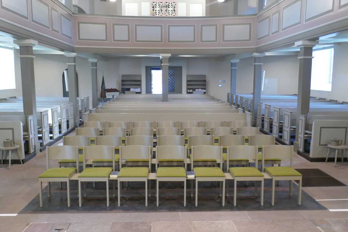 Massivholzstuhl Peine