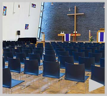 Stühle für Versammlungen