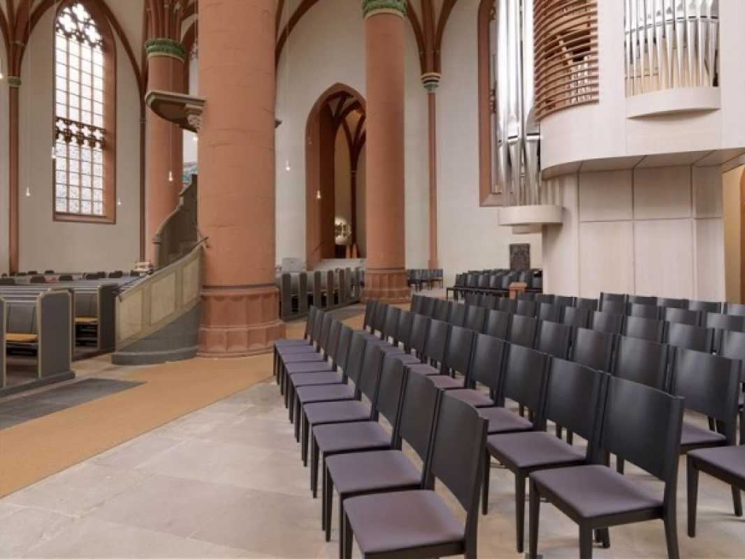 Kirchenstuhl mit exklusiven Design, Designstuhl Lucas 1530